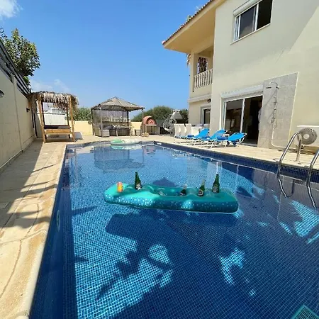 Vila Mediterranean Breeze *